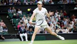 Wimbledon: Sinner incanta, strapazza Shelton, promessa del tennis statunitense, e avanza al prossimo turno