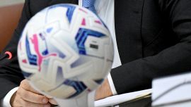 Diritti tv Serie A, chiesti 3 miliardi di danni: “Un cartello per pagare meno”