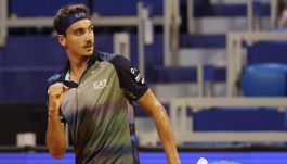 ATP Umago, Sonego vince tra polemiche e fischi: la pausa per infortunio e cosa dice il regolamento