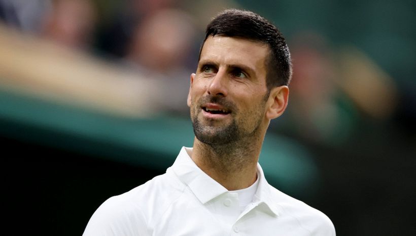 Wimbledon, Djokovic in semifinale senza giocare per ritiro di de Minaur: Nole attende uno tra Musetti e Fritz