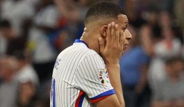 Francia, Mbappè sotto choc: "È stato un fallimento". Il retroscena sulla mascherina e la frecciata a Deschamps