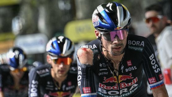 Ciclismo, per Roglic frattura di una vertebra e Vuelta a rischio. Paura Moschetti: investito da un camion