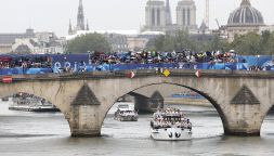 Parigi 2024: "Caffè fatto con l'acqua della Senna", la provocazione in diretta tv di Luca Sacchi scatena il web