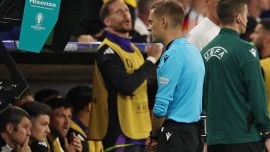 Arbitri: Var ridimensionato, nasce stop per calmare animi, novità su mani da rigore