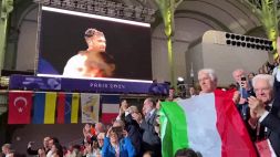 Parigi 2024, Samele abbraccia Mattarella: "Un tifoso speciale"