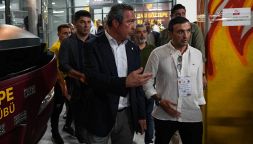 Turchia, Fenerbahce choc, presidente di Mourinho preso a bottigliate e aggredito in campo