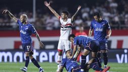 Nacional, Izquierdo ancora in terapia intensiva dopo malore. La moglie: pregate per lui. Stop a campionati in Uruguay