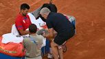 Djokovic-Musetti salta? Nole quasi forfait: ginocchio out, decide lui. La maledizione del Roland Garros