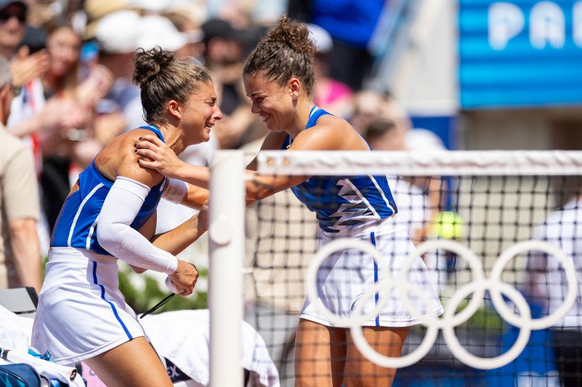 Errani piange l'irreale. Paolini sorriso sole. Il tuffo sulla terra rossa: atelier Italtennis, oro o argento