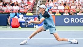 Sinner detta legge a Cincinnati: Tiafoe regge un set, poi cede 7-6 6-2