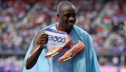 Tebogo vince a sorpresa i 200: oro storico e dedica speciale per il botswano. Noah Lyles choc Covid