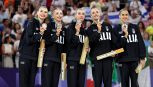 Ritmica a squadre, Italia bronzo come a Tokyo e proposta di matrimonio: Alessia Maurelli dice sì a Massimo