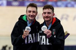 Olimpiadi, medaglie Italia 10 agosto: altri 3 podi. L’argento di Viviani-Consonni, le farfalle e Malan sono di bronzo