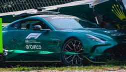 F1, clamoroso a Monza: Safety Car si schianta alla Parabolica, le immagini dell'incidente alla viglia del Gp Italia