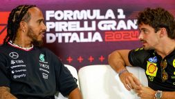 F1, Monza: Hamilton e Leclerc già in sintonia Ferrari, siparietto in conferenza. Lewis lancia Antonelli in Mercedes