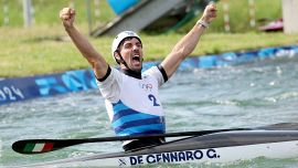 Giovanni De Gennaro oro nella canoa slalom: l'azzurro stringe i pugni e la pagaia, rotto un digiuno di 12 anni