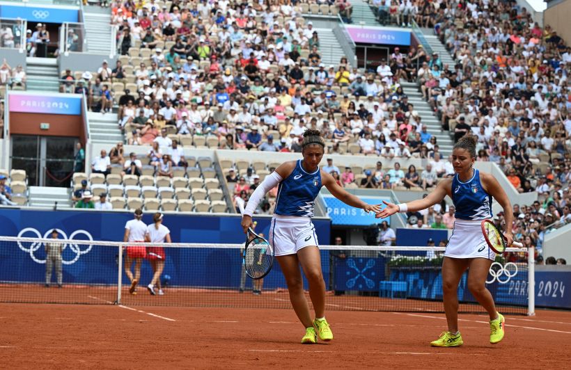 Parigi 2024, italiani in gara oggi 4 agosto: a che ora la finale di tennis Errani e Paolini e Jacobs sui 100 metri