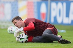 Szczesny lascia il calcio: a sorpresa sui social l’annuncio del ritiro