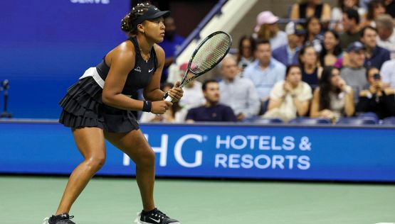 La rivoluzionaria Naomi Osaka si riprende la scena agli Us Open, ma non si tratta solo di outfit