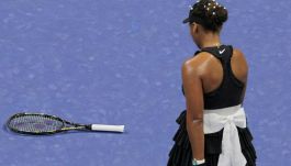 Naomi Osaka eliminata al secondo turno degli Us Open 2024 da Karolína Muchová, il pubblico è con lei