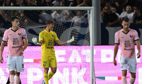 Calciomercato Serie B: Palermo stringe per il portiere, nuovi colpi per Juve Stabia e Salernitana