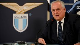 Chiesa alla Lazio? Lotito: 'Non pago 8 milioni di stipendio'. Poi la stoccata alla Juve sui libri in tribunale