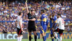 Boca-River, Superclasico choc: Romero litiga con tifoso, pasticcio dell’arbitro, Var decisivo