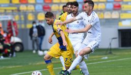 Cittadella-Frosinone, moviola: arbitro in tilt su gol annullato e rigore, festival di gialli