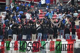 Israele-Italia, tifosi azzurri si girano durante l'inno israeliano: e lo speaker fa arrabbiare Spalletti