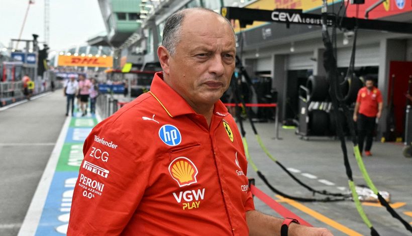 F1, GP Singapore, Vasseur svela l'errore che è costato alla Ferrari la qualifica. La delusione di Leclerc e Sainz