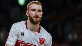 Nico Mannion è dell'Olimpia Milano: accelerata nella notte, Varese all'incasso (grazie a Messina)