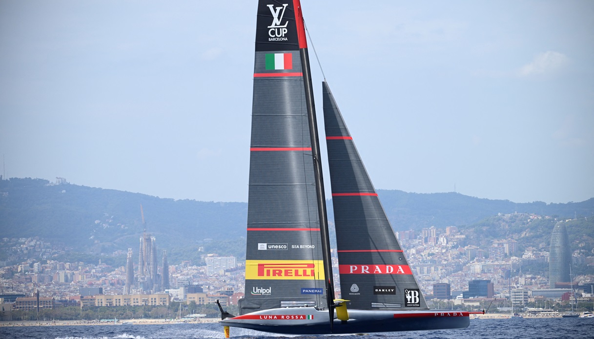 https://wips.plug.it/cips/sport.virgilio.it/cms/2024/09/luna-rossa-4.jpg