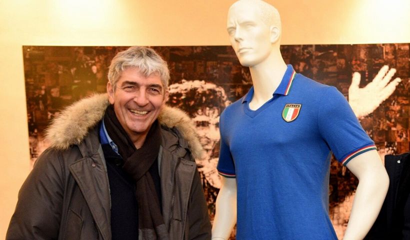 Paolo Rossi, murales di 60 metri per lui a Vicenza: la commozione della moglie e i ricordi di Altobelli e Cabrini