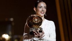 Aitana Bonmatí, chi è la vincitrice del Pallone d'Oro 2024: la centrocampista del Barcellona non ha rivali