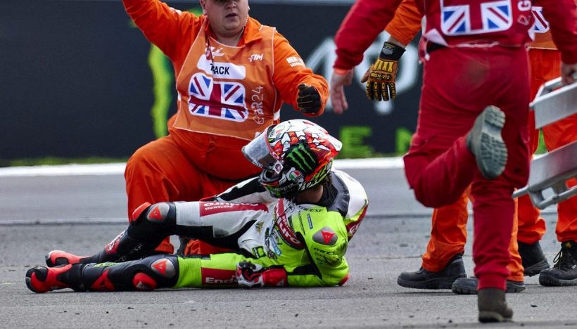 MotoGP: come stanno Bezzecchi e Vinales dopo la paurosa caduta di Phillip Island, le immagini. Pure Acosta ko