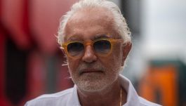 Flavio Briatore vende il Twiga, svolta drastica per la F1: interessato Leonardo Maria Del Vecchio, si oppone Dimitri Kunz d'Asburgo