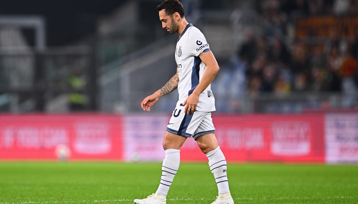 https://wips.plug.it/cips/sport.virgilio.it/cms/2024/10/calhanoglu.jpg