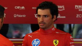 F1, Sainz scatenato: vuota il sacco sulla Ferrari, l'offerta di Briatore, Nadal, frecciata a Binotto su Hamilton