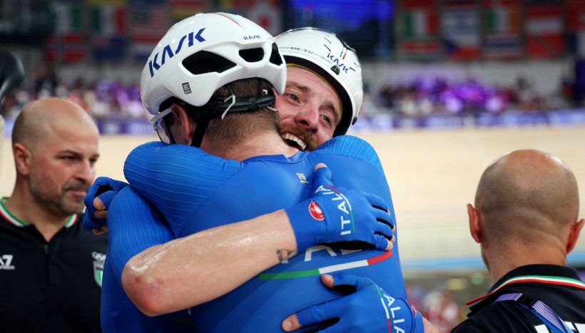 Mondiali pista, Simone Consonni splendido argento nell'omnium! Delusione per la sorella Chiara e Vittoria Guazzini nella madison