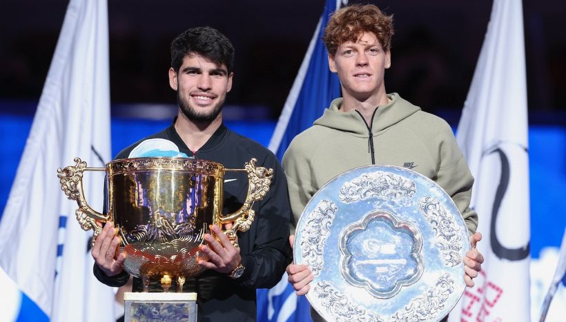 Sinner, Alcaraz rimane un tabù nel 2024: ora Carlos può puntare al numero uno ATP. La sfida si rinnova a Shanghai