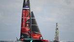 America’s Cup, Emirates New Zealand domina Ineos Britannia e vola sul 3-0: gara-4 rimandata per assenza di vento