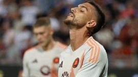 Roma, Pellegrini vuota il sacco su De Rossi e respinge le accuse dei tifosi