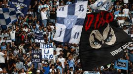 Lazio stangata dalla Uefa: multa e Curva Nord chiusa per i cori razzisti con il Nizza 
