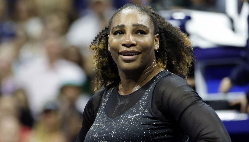 Serena Williams dolorante a letto: "Sono stata operata, avevo una cisti branchiale grande come un pompelmo"