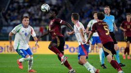 Italia-Belgio, moviola: due rigori negati, il rosso a Pellegrini, graziato Bastoni