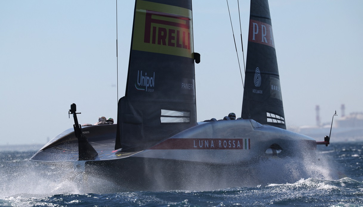 https://wips.plug.it/cips/sport.virgilio.it/cms/2024/10/luna-rossa.jpg