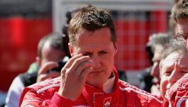 Michael Schumacher, brutte notizie sulle condizioni: "C'è da rassegnarsi". Chi è l'ex Ferrari che fa visita a Schumi