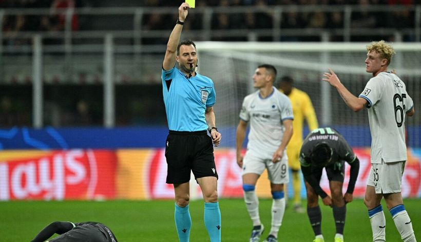 Milan-Brugge, moviola: Var croce e delizia su espulsione e gol annullato, arbitro smentito