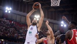 Eurolega: Milano crolla con l'Olympiakos, Trinchieri beffa la Virtus