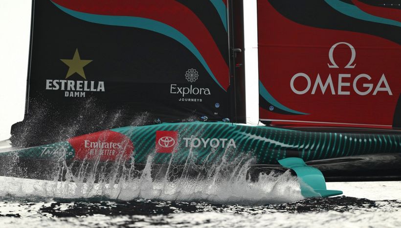 America's Cup, Emirates New Zealand domina la prima giornata: Ineos Britannia prima chiude a 41", poi cede per 9"